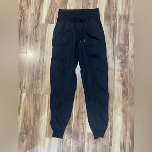 Lululemon Black Size 2 Dance Studio Mid-Rise Jogger Full Length